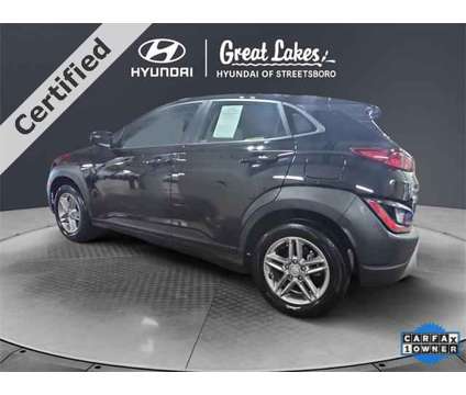 2022 Hyundai Kona SE is a Black 2022 Hyundai Kona SE SUV in Streetsboro OH