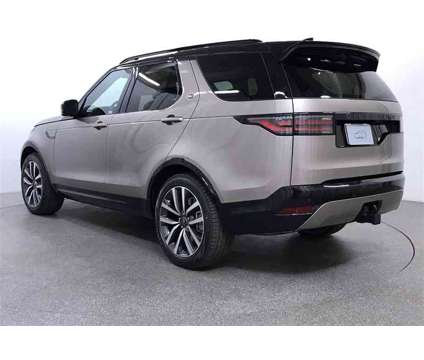 2024 Land Rover Discovery Dynamic SE is a Tan 2024 Land Rover Discovery SUV in Colorado Springs CO