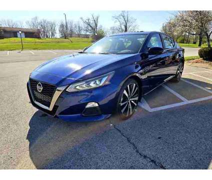 2019 Nissan Altima for sale is a Blue 2019 Nissan Altima 2.5 Trim Car for Sale in Louisville KY