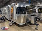 2024 Airstream Globetrotter 30RB Twin