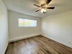 $2295/5030 MAPLEWOOD AVE. #104-2BR, 2BTH-Renovated, hardwood furs, lots of l...