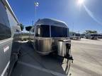 2015 Airstream International Serenity 27FB 28ft