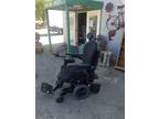 Electric wheelchair