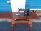 1941 Antique Singer sewing machine (15-90) in Queen Anne cabinet and matching