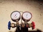 Heat and Air Pressure Gauges for Home