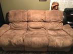 Reclining Couch with matching Reclining Love seat!