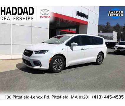 2022 Chrysler Pacifica Hybrid Touring L is a White 2022 Chrysler Pacifica Hybrid Touring L Hybrid in Pittsfield MA