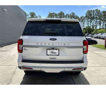 2024 Ford Expedition XLT is a White 2024 Ford Expedition XLT SUV in Gainesville FL