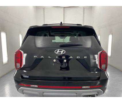 2023 Hyundai Palisade Limited is a Black 2023 SUV in East Petersburg PA