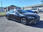 2023 Lexus ES 300h Base