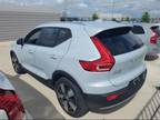 2021 Volvo XC40 T4 Momentum