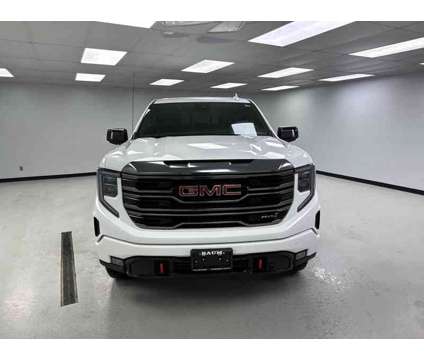 2022UsedGMCUsedSierra 1500Used4WD Crew Cab 147 is a White 2022 GMC Sierra 1500 Car for Sale in Clinton IL