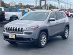 Pre-Owned 2018 Jeep Cherokee Latitude