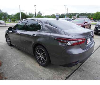 2022 Toyota Camry Hybrid XLE is a Grey 2022 Toyota Camry Hybrid in Hammond LA