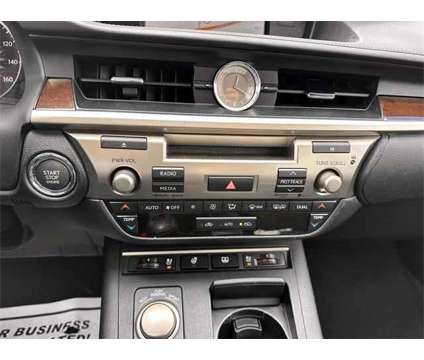 2014 Lexus ES 350 350 is a Silver 2014 Lexus es 350 Sedan in West Islip NY