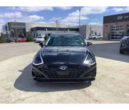 2022 Hyundai Sonata SEL is a Black 2022 Hyundai Sonata Sedan in Avon IN