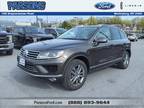 2015 Volkswagen Touareg V6 Lux