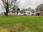 Home For Sale In Hendersonville, Tennessee