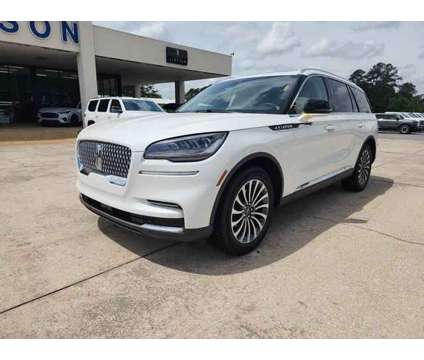 2024 Lincoln Aviator Premiere is a White 2024 Lincoln Aviator Car for Sale in Moultrie GA