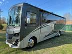 2021 Holiday Rambler Invicta 33HB 35ft