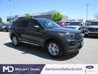 2023 Ford Explorer Green, new