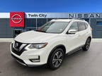 2017 Nissan Rogue White, 73K miles