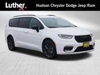 2024 Chrysler Pacifica White, 101 miles