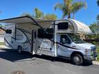 2016 Thor Motor Coach Quantum 31LF 32ft