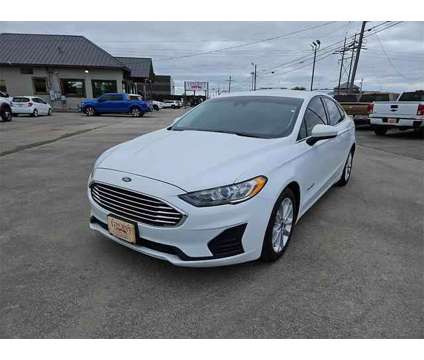 2019 Ford Fusion for sale is a White 2019 Ford Fusion Car for Sale in Abilene TX