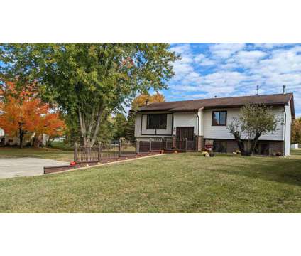 Home for sale by owner at 8522 Tim Tam Trail in Flushing MI is a Single-Family Home