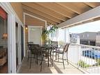 Newport Beach 3 bedroom house ,1 minute to the beach!