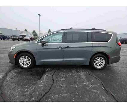 2022 Chrysler Pacifica Touring L is a Grey 2022 Chrysler Pacifica Touring Car for Sale in New Haven IN