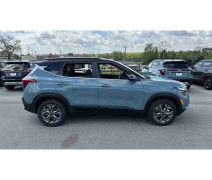 2024 Kia Seltos S is a Black, Blue 2024 S SUV in Nicholasville KY