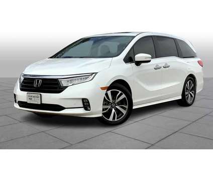 2022UsedHondaUsedOdysseyUsedAuto is a Silver, White 2022 Honda Odyssey Car for Sale in Lubbock TX
