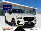 new 2024 Volvo XC60 Recharge Plug-In Hybrid T8 Plus Dark Theme 4D Sport Utility