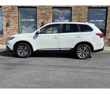 2020 Mitsubishi Outlander SE 4WD 7 Passenger is a White 2020 Mitsubishi Outlander SE Car for Sale in Clifton Park NY