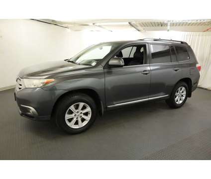 2012 Toyota Highlander Gray, 170K miles is a Grey 2012 Toyota Highlander SUV in Union NJ