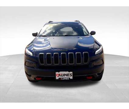 2018 Jeep Cherokee Trailhawk 4x4 is a Blue 2018 Jeep Cherokee Trailhawk SUV in Quincy IL