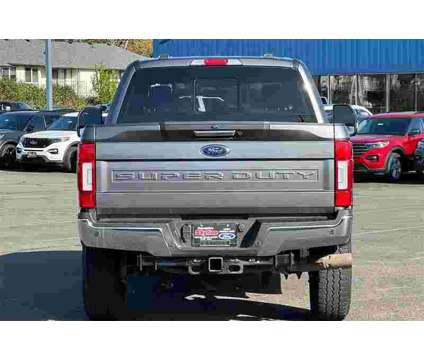 2022 Ford F-350SD Lariat is a Grey 2022 Ford F-350 Lariat Truck in Salem OR