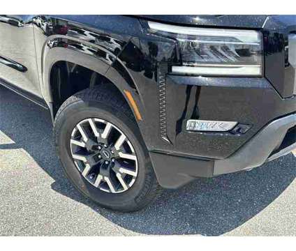 2024 Nissan Frontier SL is a Black 2024 Nissan frontier SL Truck in Stuart FL