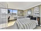 Condo For Sale In Chicago, Illinois