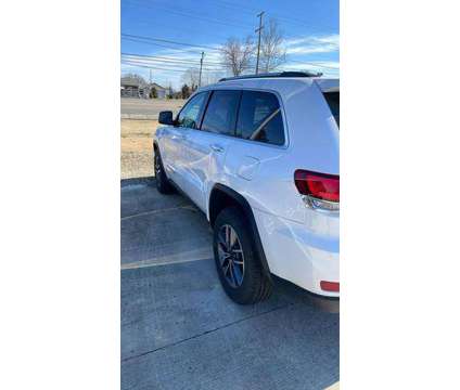 2021 Jeep Grand Cherokee for sale is a White 2021 Jeep grand cherokee Car for Sale in Columbus OH