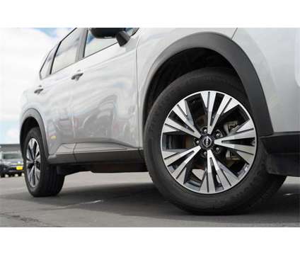 2022 Nissan Rogue Sv is a Silver 2022 Nissan Rogue SV Car for Sale in Georgetown TX
