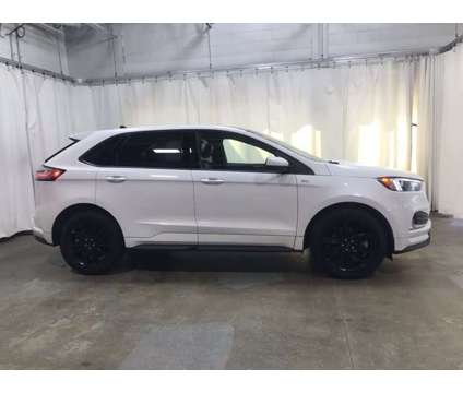 2022 Ford Edge ST-Line AWD is a White 2022 Ford Edge Car for Sale in Glenview IL