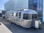 2018 Airstream Classic 30RB QUEEN 31ft