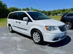 2015 Chrysler town & country White, 119K miles