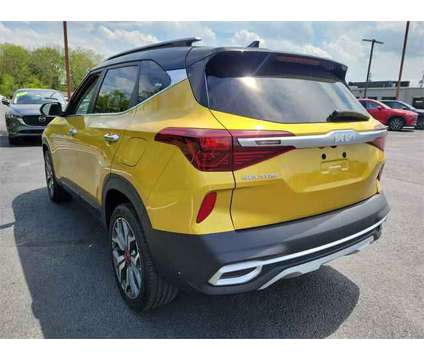 2022 Kia Seltos SX Turbo is a Black, Yellow 2022 SUV in Mechanicsburg PA
