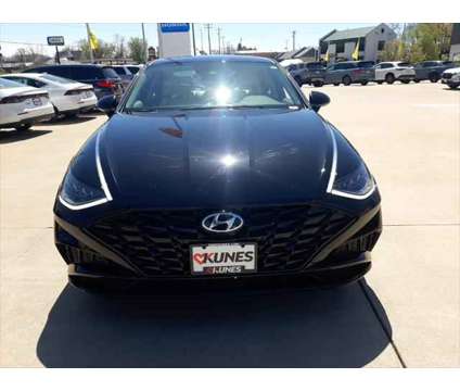 2023 Hyundai Sonata SEL is a Black 2023 Hyundai Sonata Sedan in Quincy IL