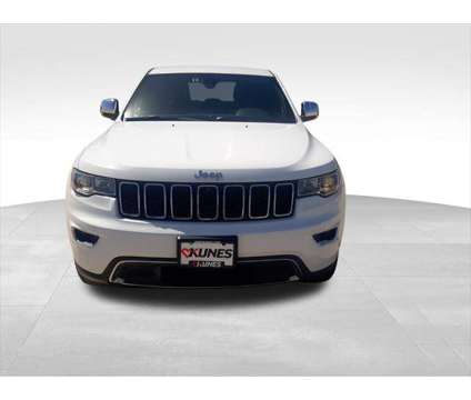 2019 Jeep Grand Cherokee Limited 4x4 is a White 2019 Jeep grand cherokee Limited SUV in Quincy IL