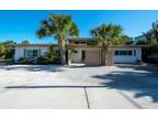 6811 Palm Dr, Holmes Beach, FL 34217